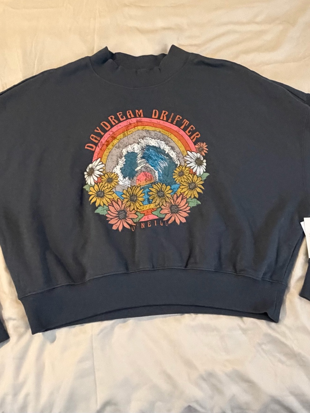 O’Neil Daydream Drifter Graphic Sweatshirt cropped. NWT Sz MD